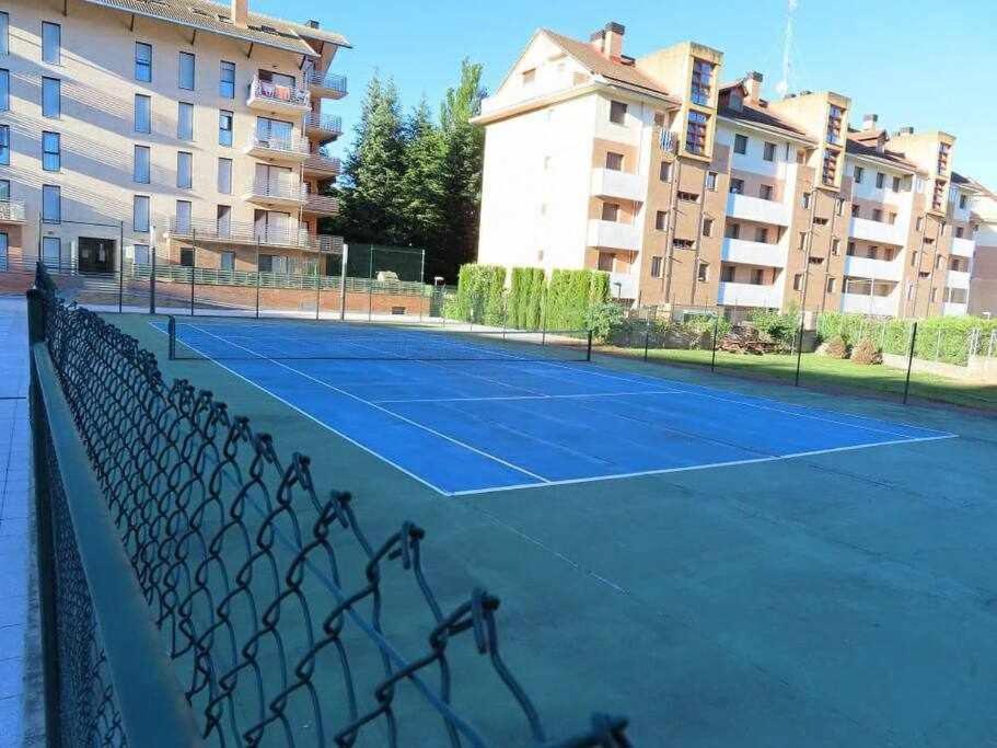 Apartamento Precioso Atico Con Bonitas Vistas A La Pena Oroel Jaca Exterior foto